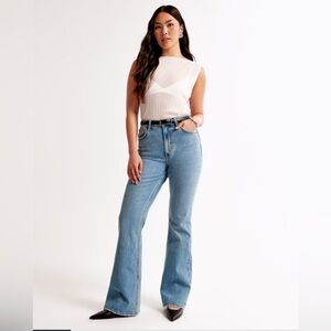 Abercrombie & Fitch Women's Curve Love High Rise Vintage Flare Jean | Size: 29R